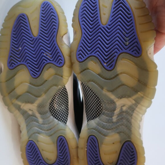 Boys Nike Air Jordan 11 Retro Concord Blk, Wht 378038-100 High Top Sneakers 5.5Y - Picture 7 of 7